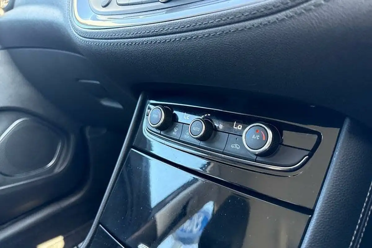 2020-vauxhall-grandland-x-12-business-edition-nav-big-27