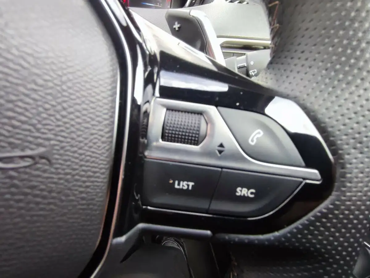 2024-peugeot-3008-suv-12-puretech-gt-130bhp-ss-eat8-big-21
