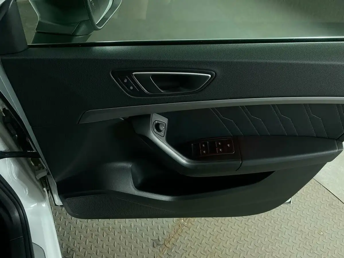 2023-seat-ateca-15-ecotsi-fr-big-26