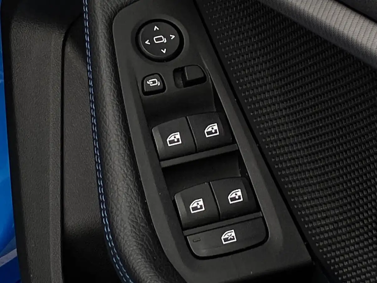 2022-bmw-1-series-15-118i-m-sport-lcp-dct-big-17