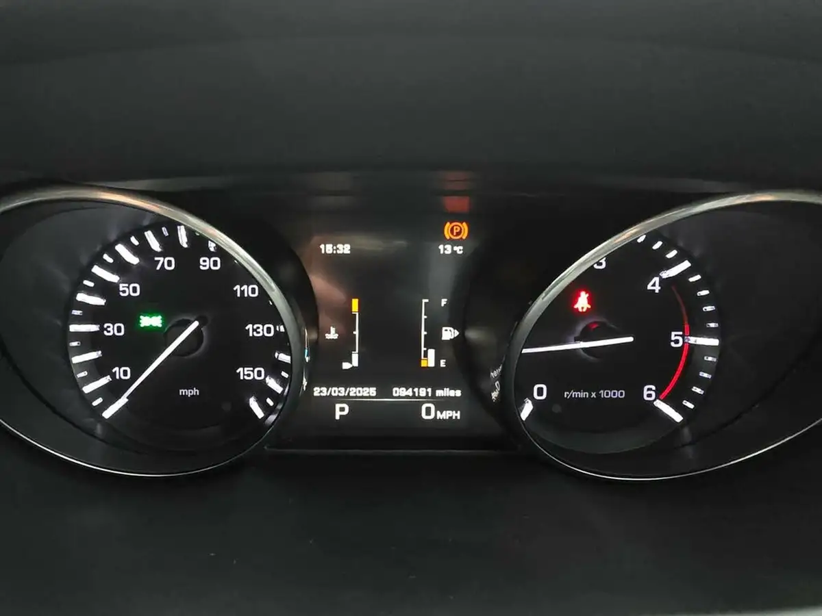 2015-land-rover-discovery-sport-22td-hse-luxury-auto-big-22