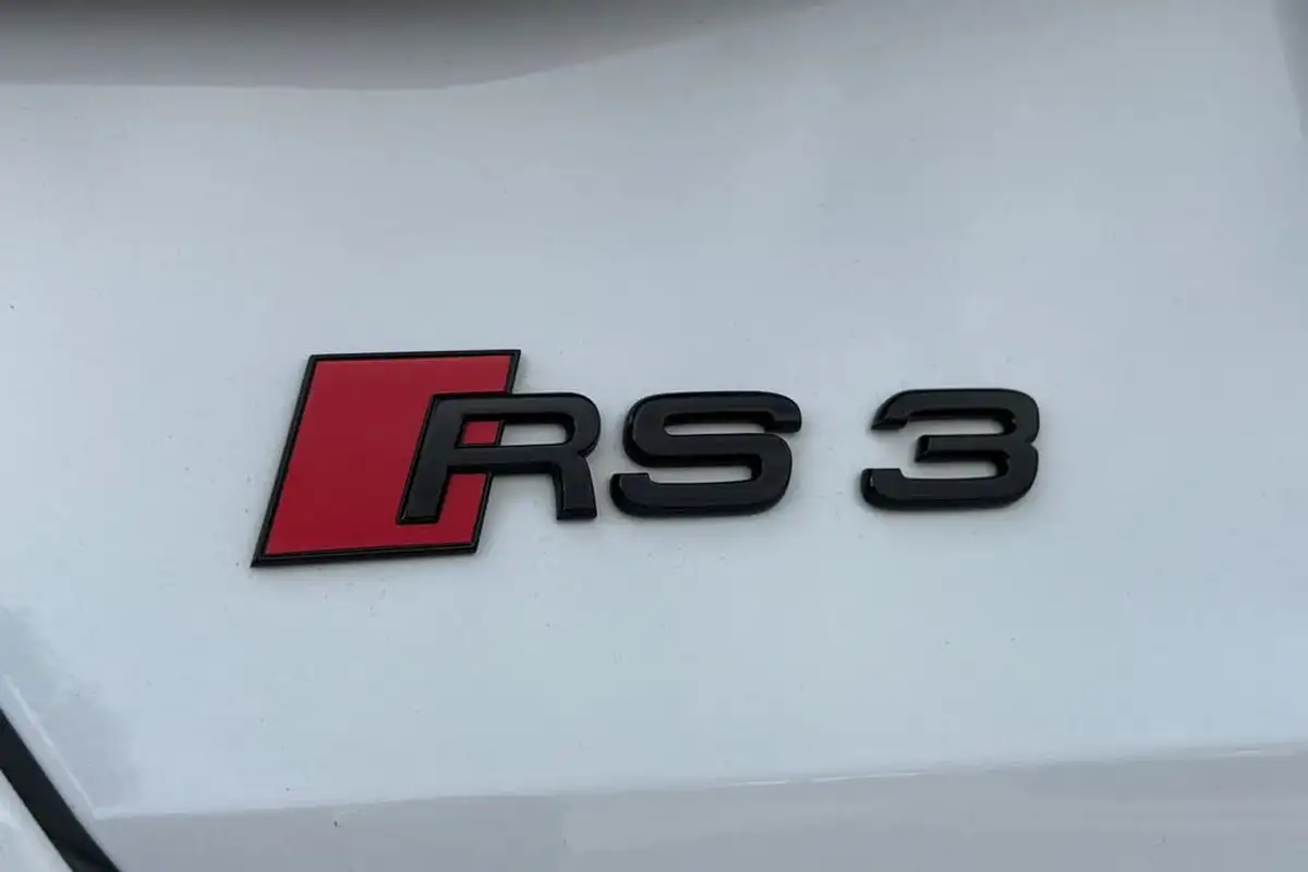 2022-audi-rs3-25-tfsi-carbon-black-saloon-4d-big-38