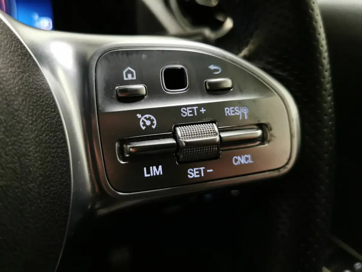 2021-mercedes-benz-gla-class-13-gla-250e-exclusive-edition-big-18