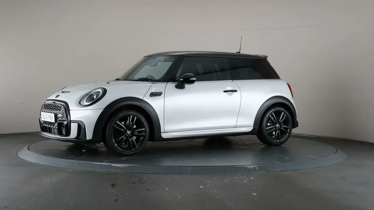 2021-mini-cooper-20-cooper-s-sport-hatchback-3d-big-32