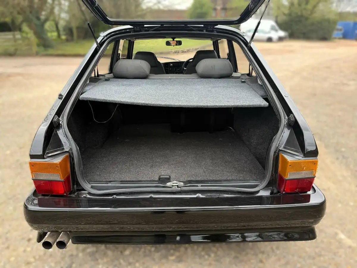 1991-saab-900-big-53