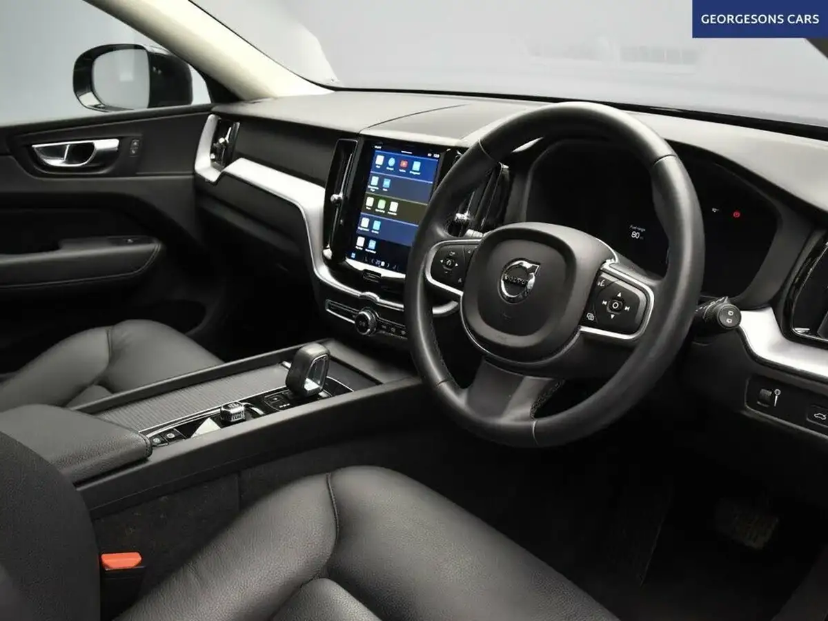 2021-volvo-xc60-20-b5-momentum-big-13