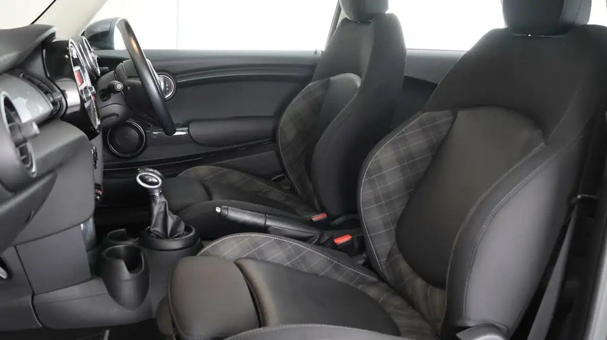 2017-mini-cooper-15-cooper-ss-hatchback-3d-auto-big-13
