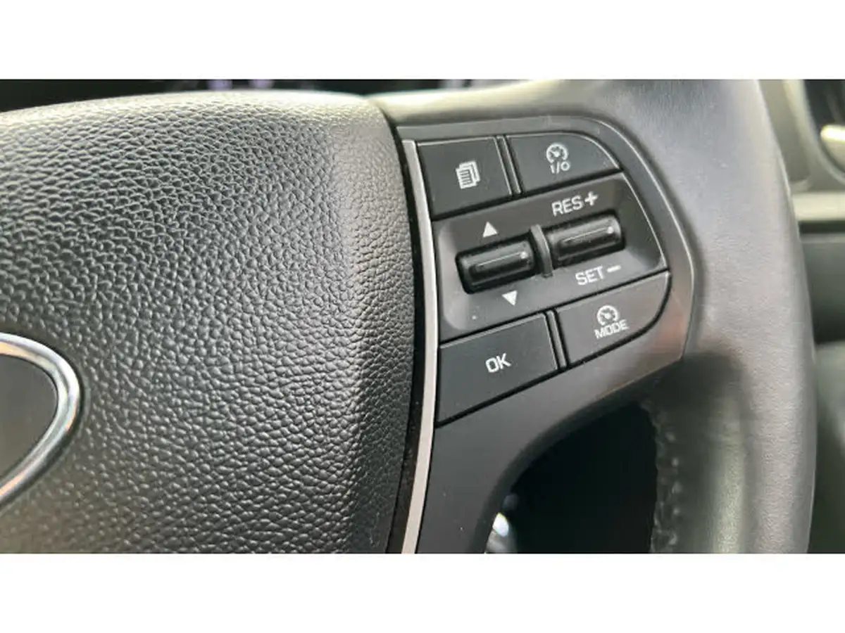 2020-hyundai-i20-12-play-big-32