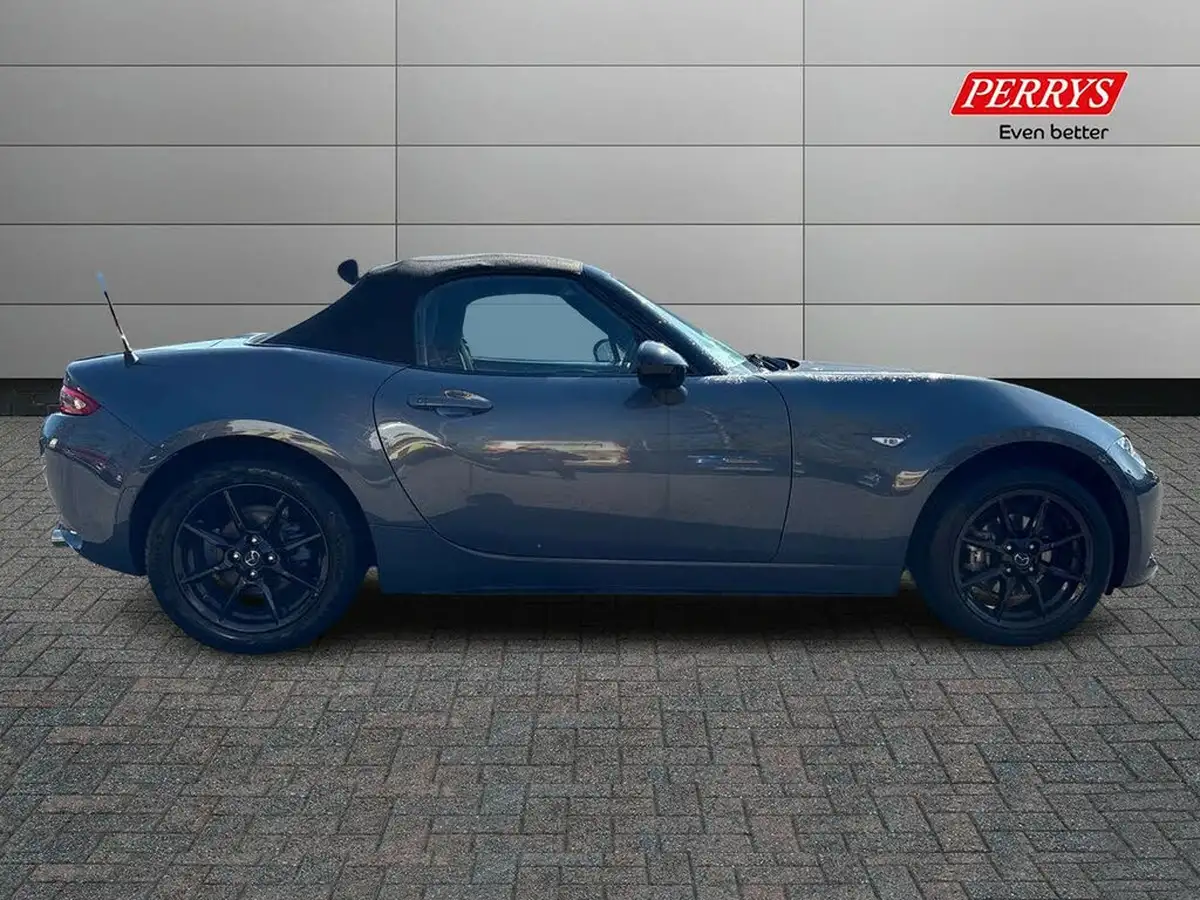 2021-mazda-mx-5-15-se-l-rf-big-2