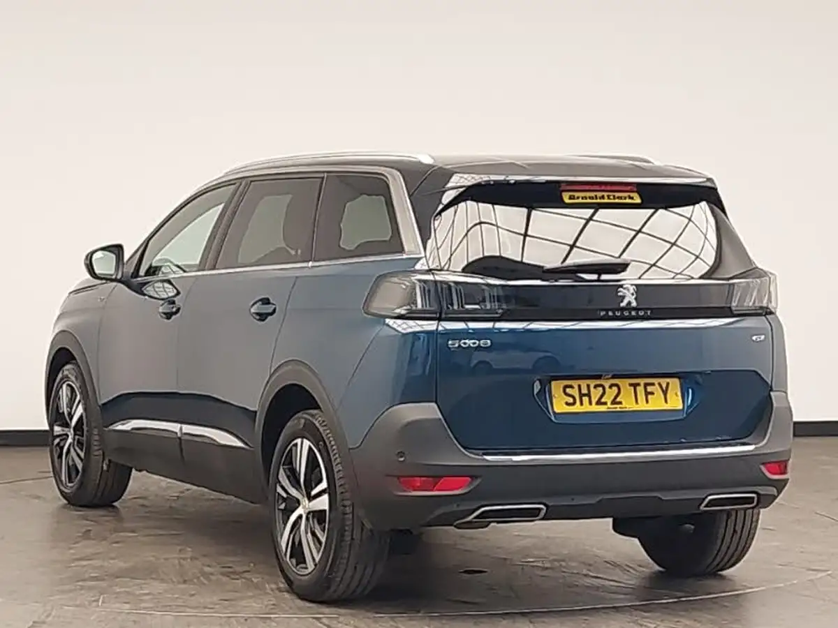 2022-peugeot-5008-suv-12-puretech-gt-big-1