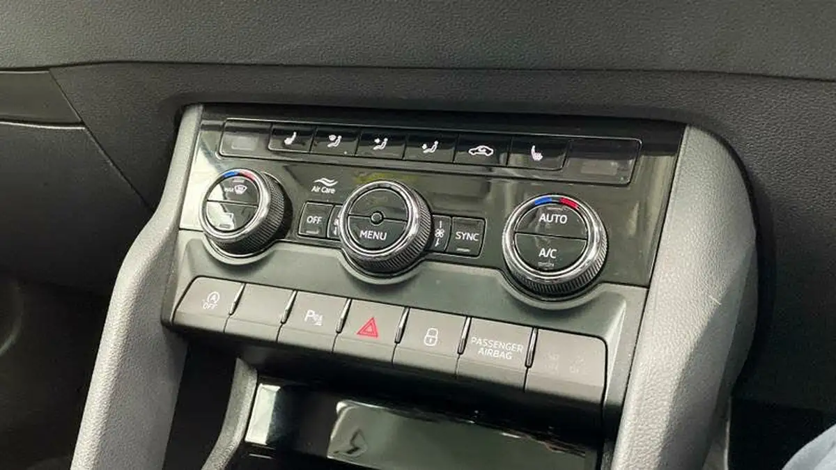 2022-skoda-karoq-10-tsi-se-l-big-24