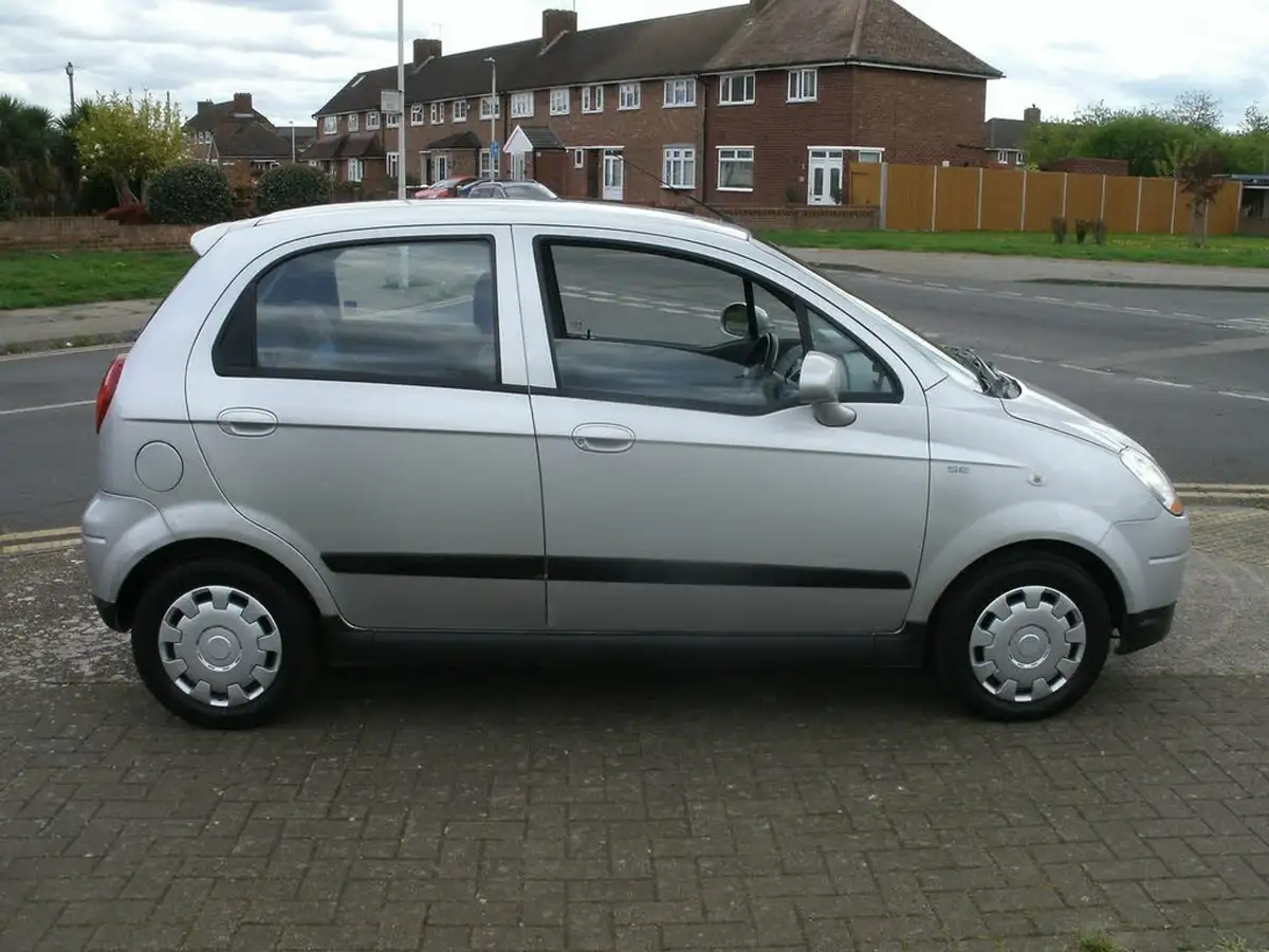 2010-chevrolet-matiz-08-se-big-4