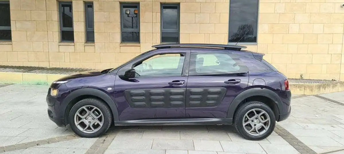 2015-citroen-c4-cactus-16bluehdi-feel-big-8