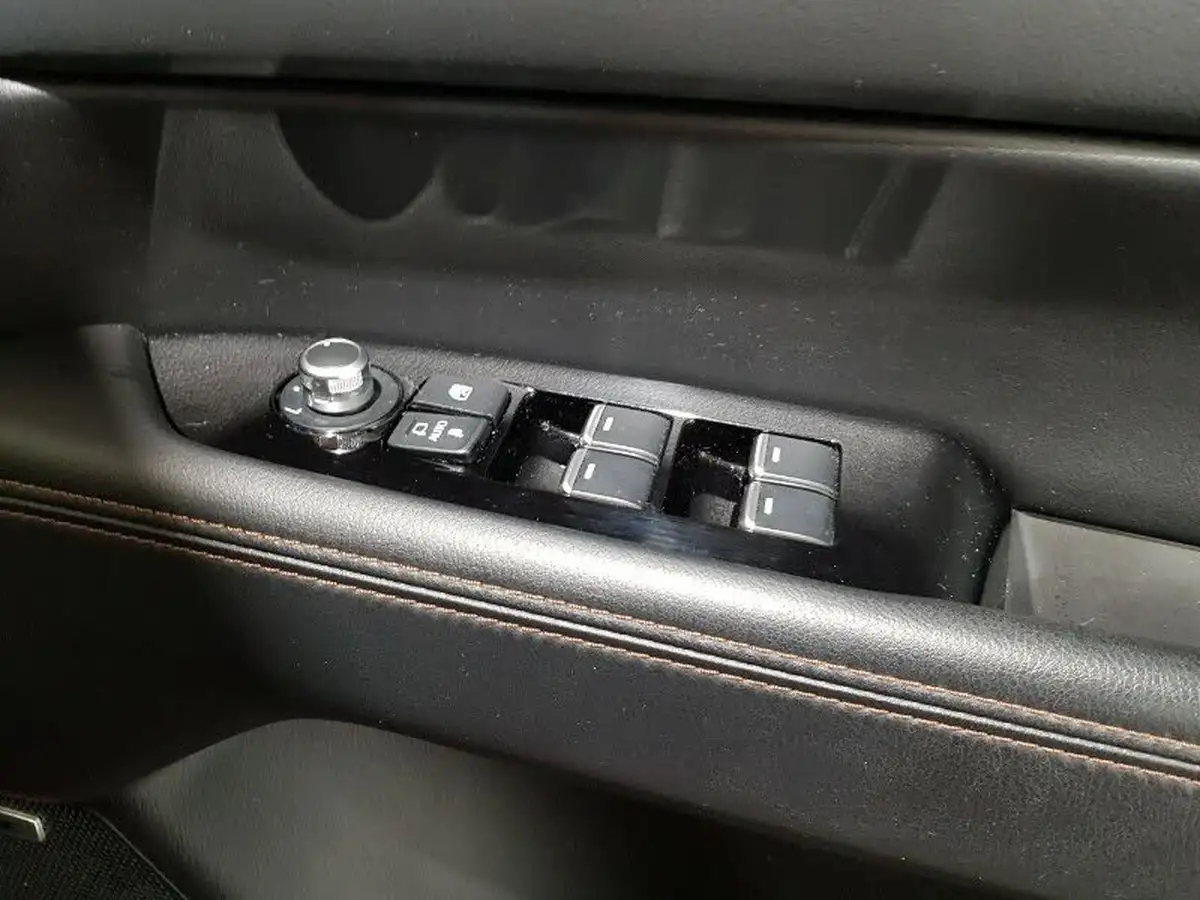 2018-mazda-cx-5-20-sport-nav-big-18