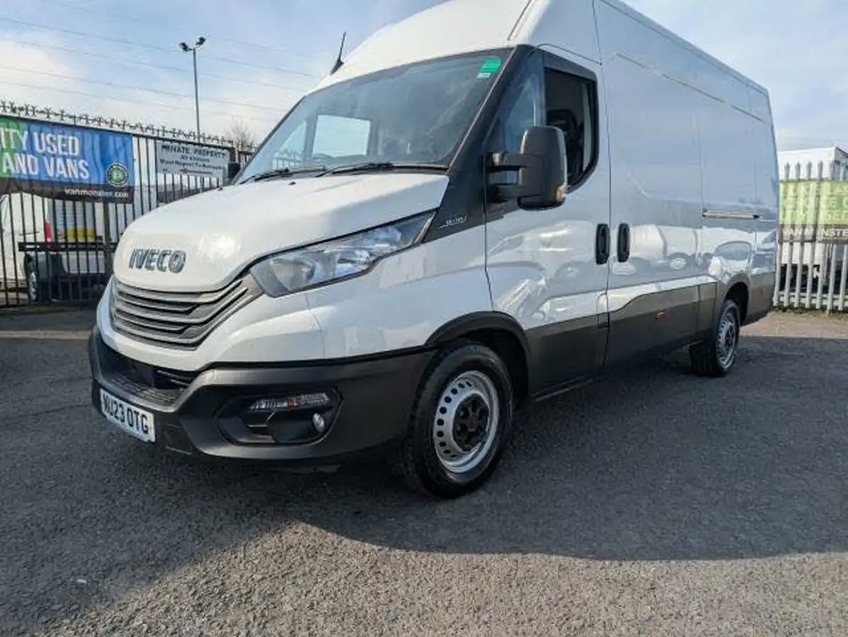 2023-iveco-daily-s-class-23td-35s14v-business-3520mm-h2-136pseu6dt-big-3