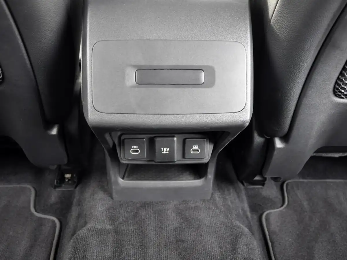2021-jaguar-i-pace-ev400-se-big-63