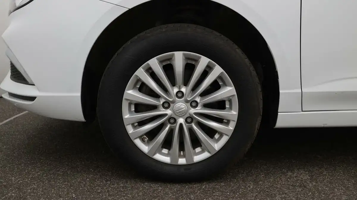 2022-mg-mg5-e-exclusive-ev-long-range-big-18