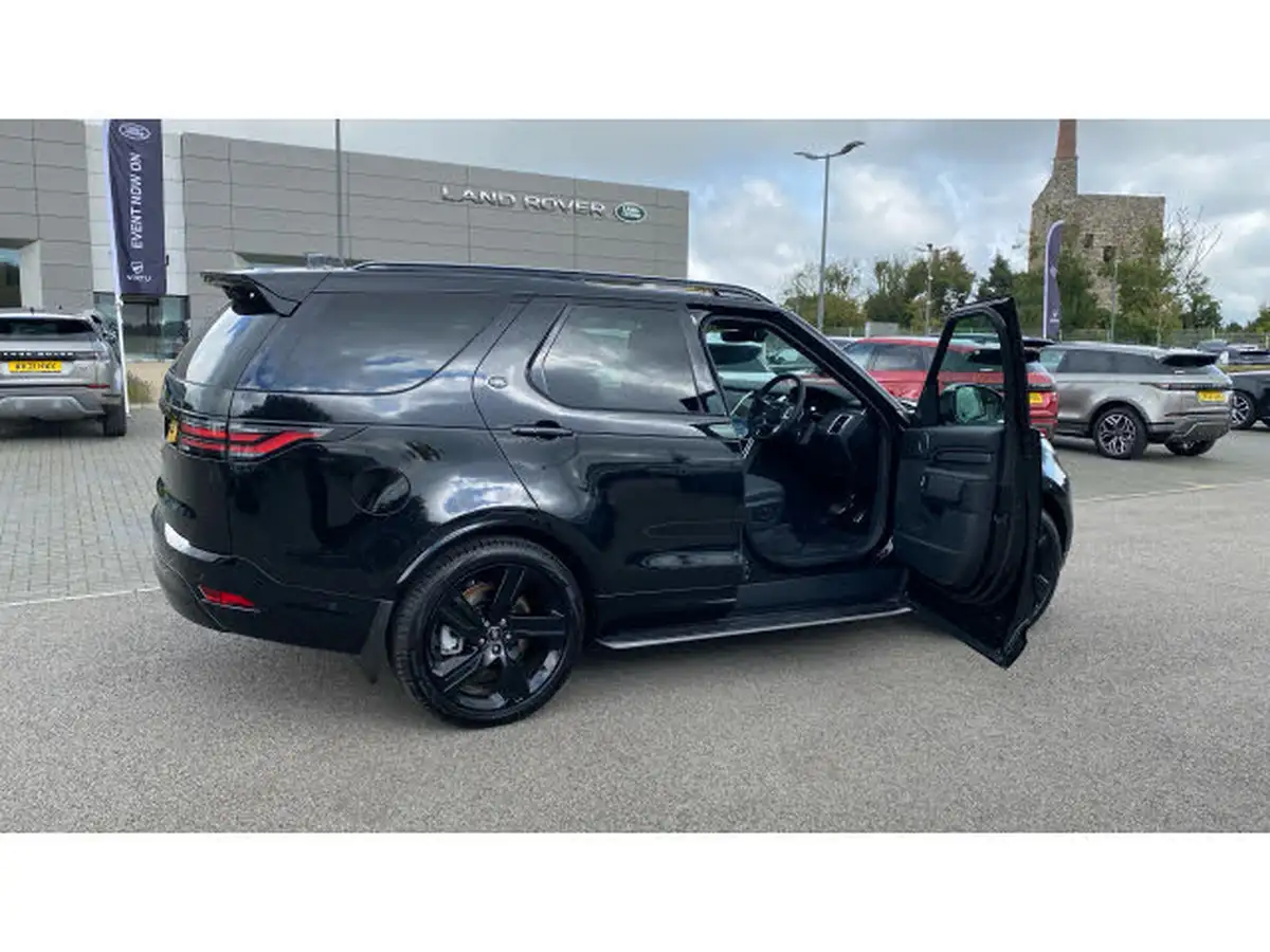 2024-land-rover-discovery-30-d350-dynamic-hse-big-23