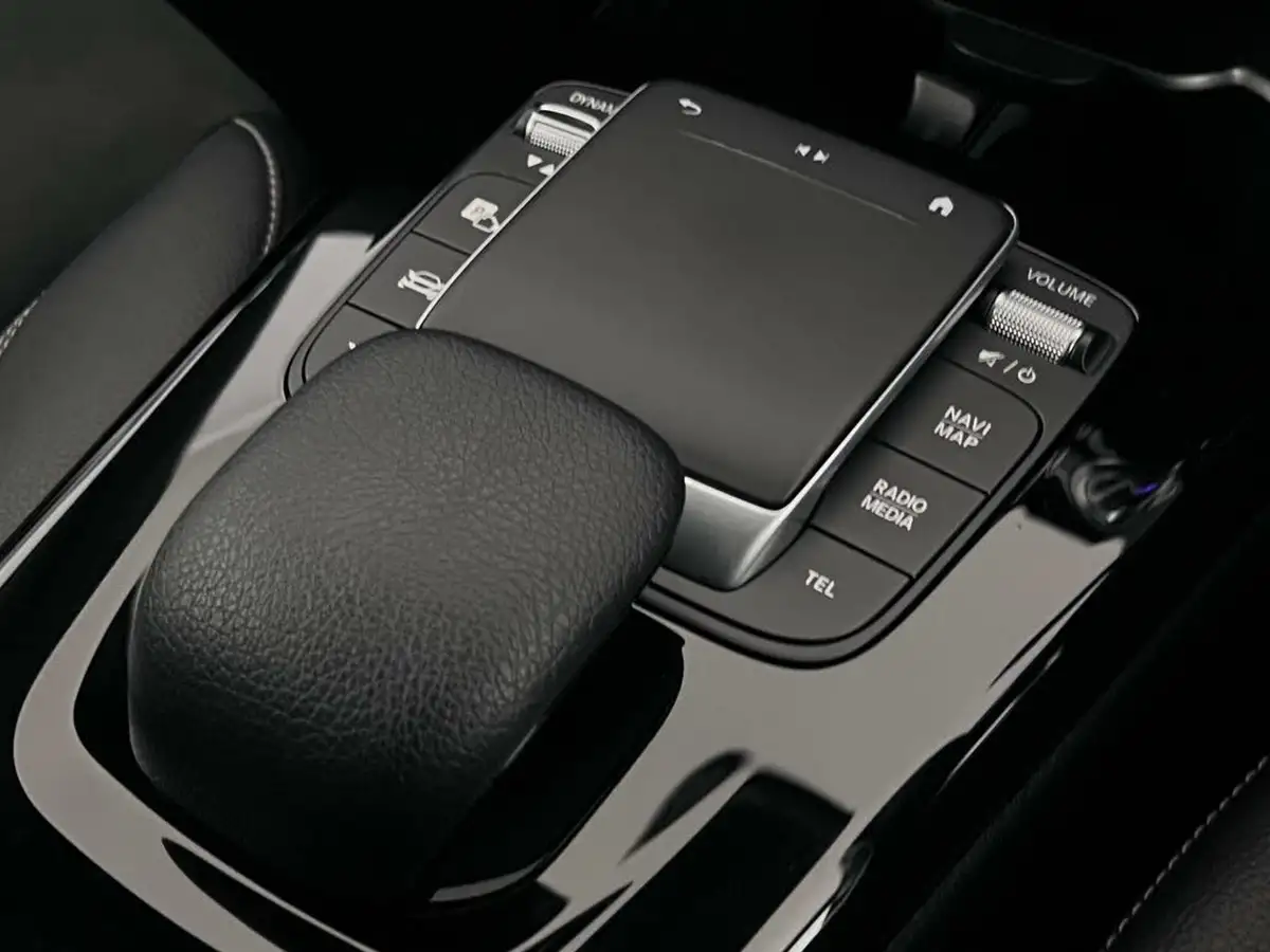 2022-mercedes-benz-a-class-13-a180-amg-line-executive-edition-hatchback-5d-7g-dct-big-33