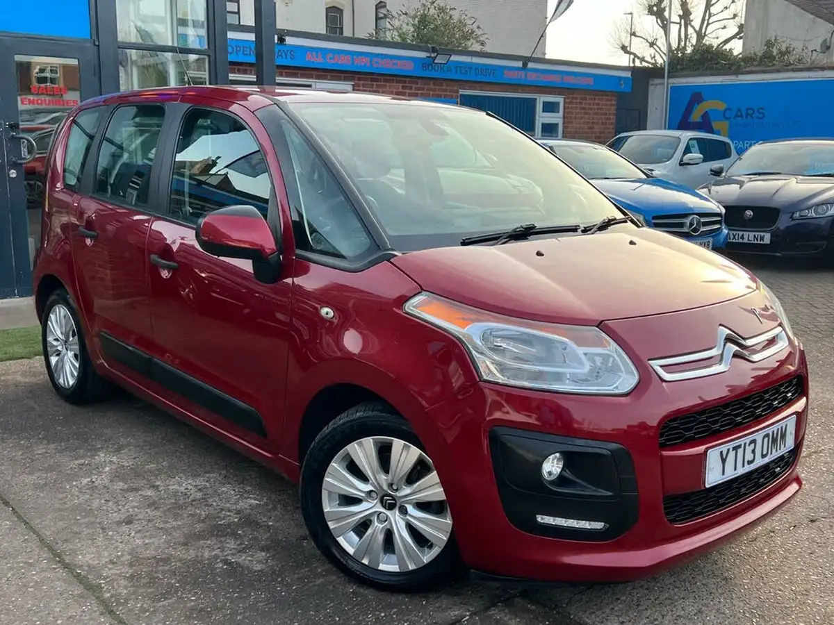 2013-citroen-c3-picasso-16-vtr-big-33