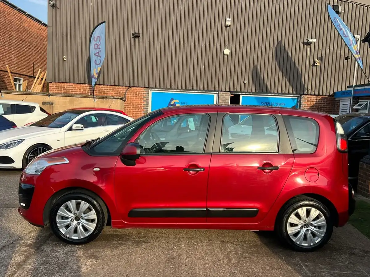 2013-citroen-c3-picasso-16-vtr-big-7