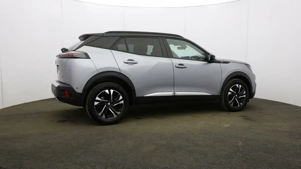 2022-peugeot-2008-suv-12-puretech-gt-big-48