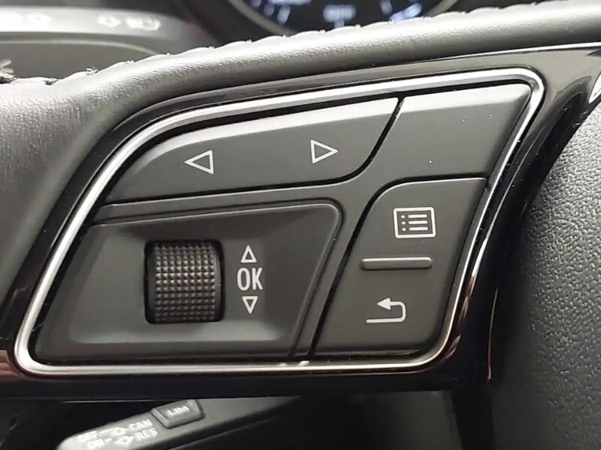 2018-audi-q2-10-30-tfsi-sport-big-17