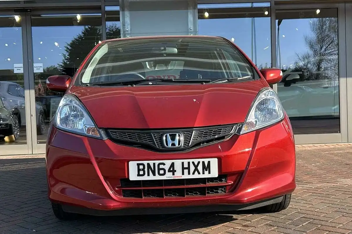 2014-honda-jazz-14-es-plus-cvt-big-5