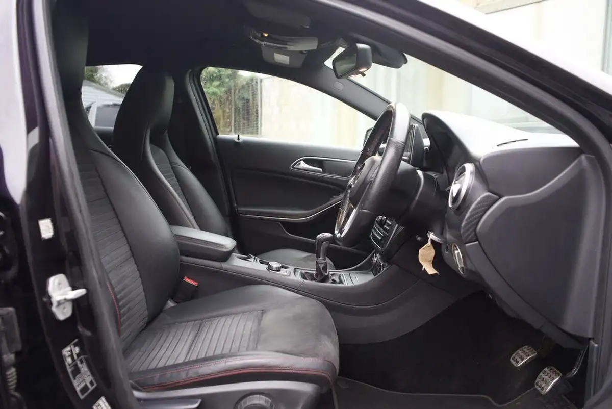 2015-mercedes-benz-a-class-15cdi-a180-amg-sport-big-14