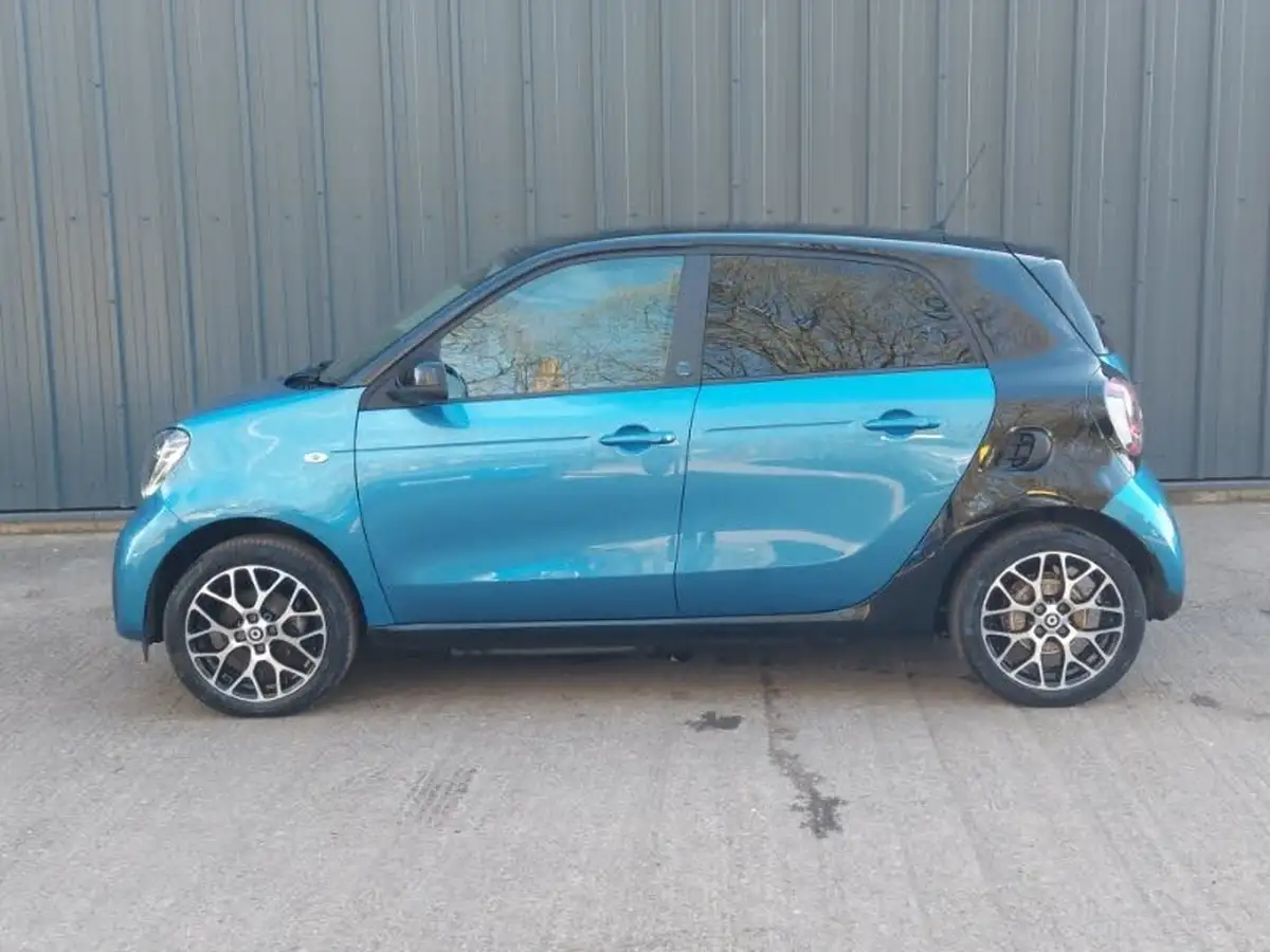 2022-smart-forfour-eq-exclusive-big-3