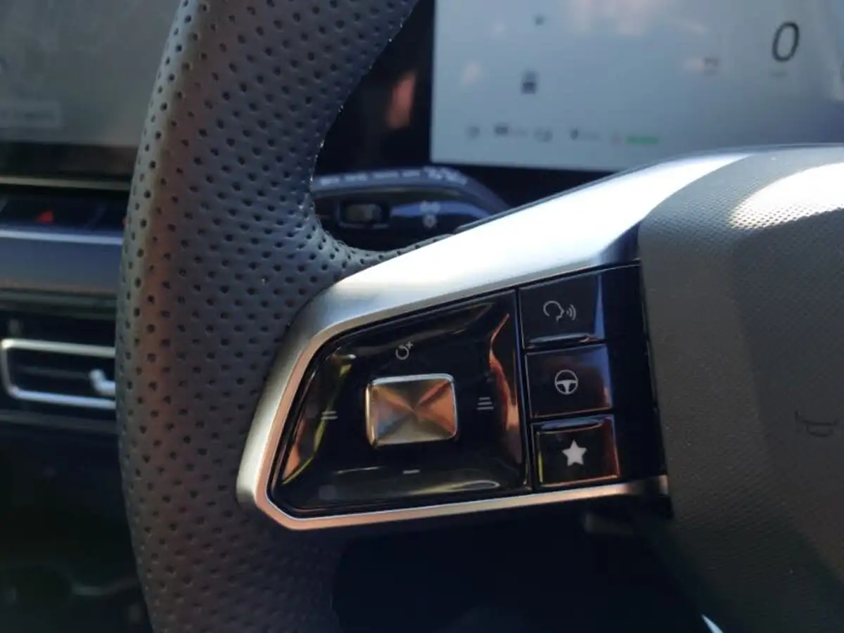 2024-mg-hs-15t-gdi-trophy-273ps-plug-in-hybrid-1496cc-auto-big-12