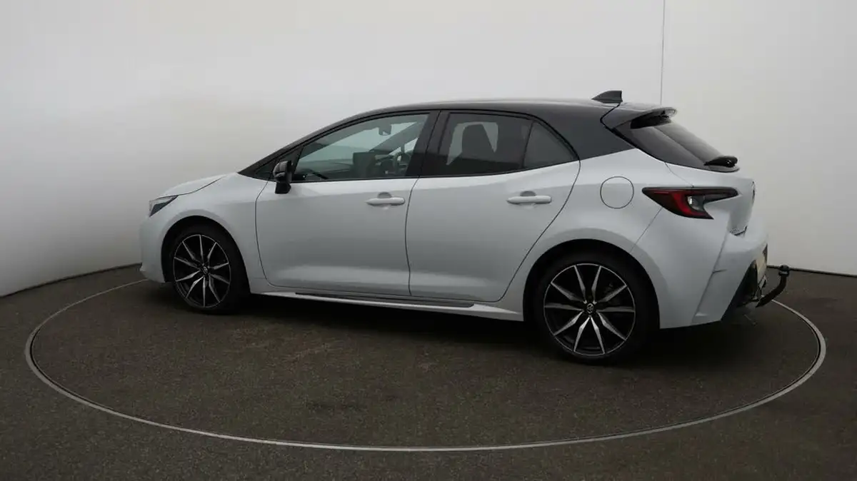 2023-toyota-corolla-18-vvt-i-gr-sport-138bhp-hatchback-big-40