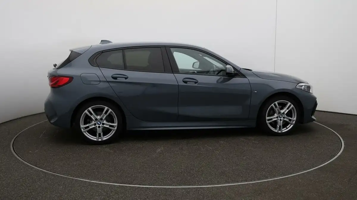 2021-bmw-1-series-15-118i-m-sport-lcp-dct-big-8