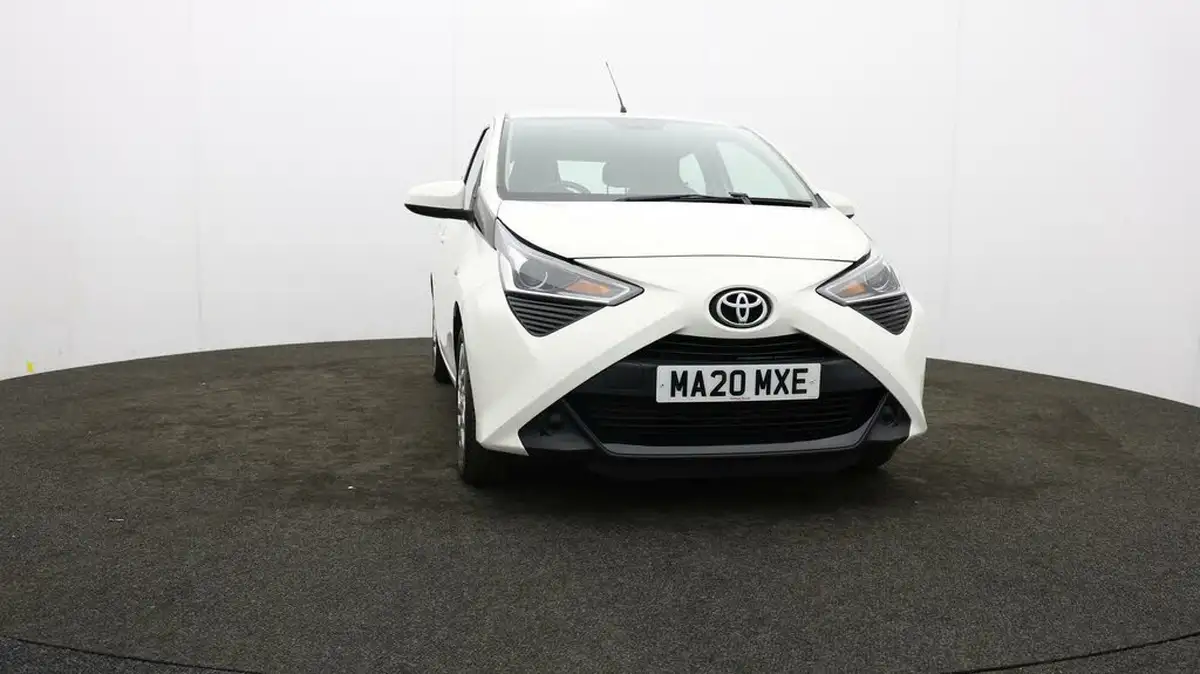 2020-toyota-aygo-10-vvt-i-x-play-big-43