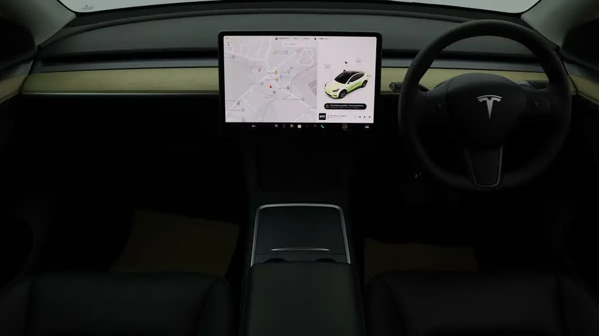 2023-tesla-model-y-e-rwd-big-12