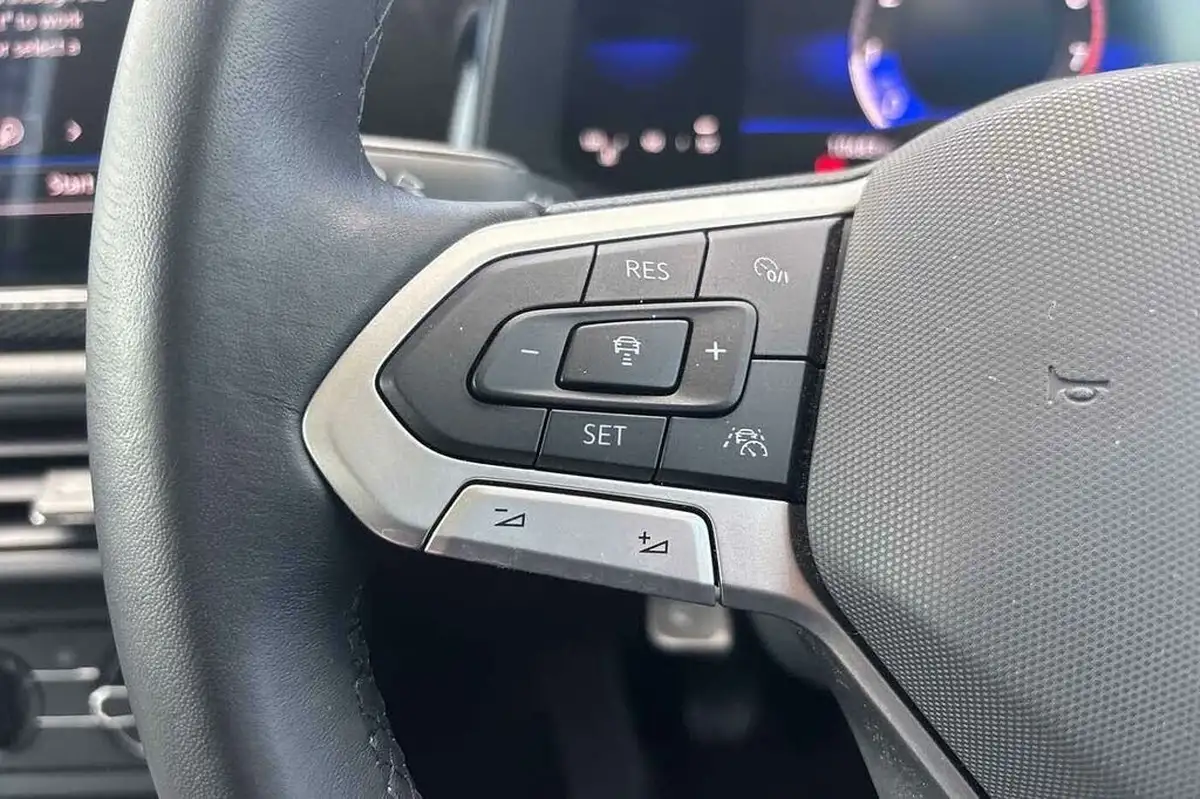 2022-volkswagen-polo-10-tsi-life-big-13
