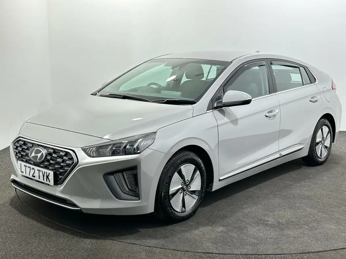 2022-hyundai-ioniq-16-gdi-premium-hybrid-big-2