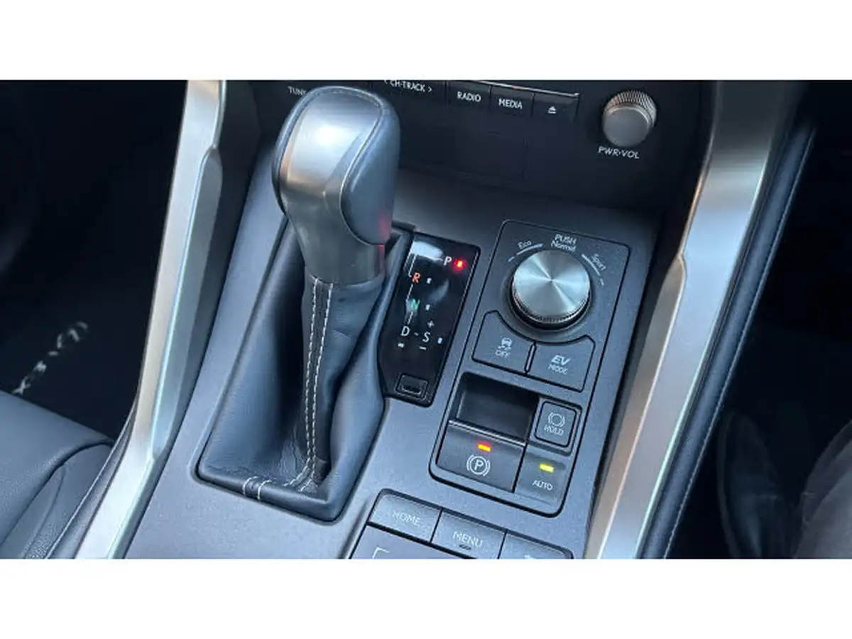 2020-lexus-nx-300h-25-nx-4wd-premium-sport-edition-big-35