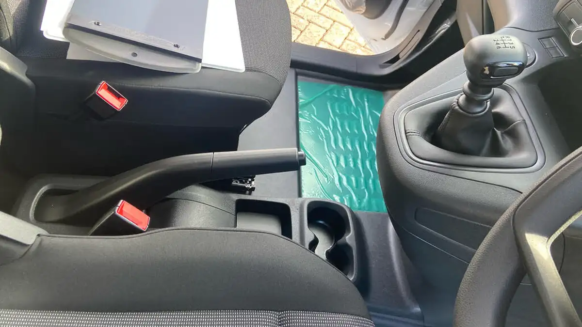 2024-citroen-berlingo-15-bluehdi-m-enterprise-100pseu6e-big-20