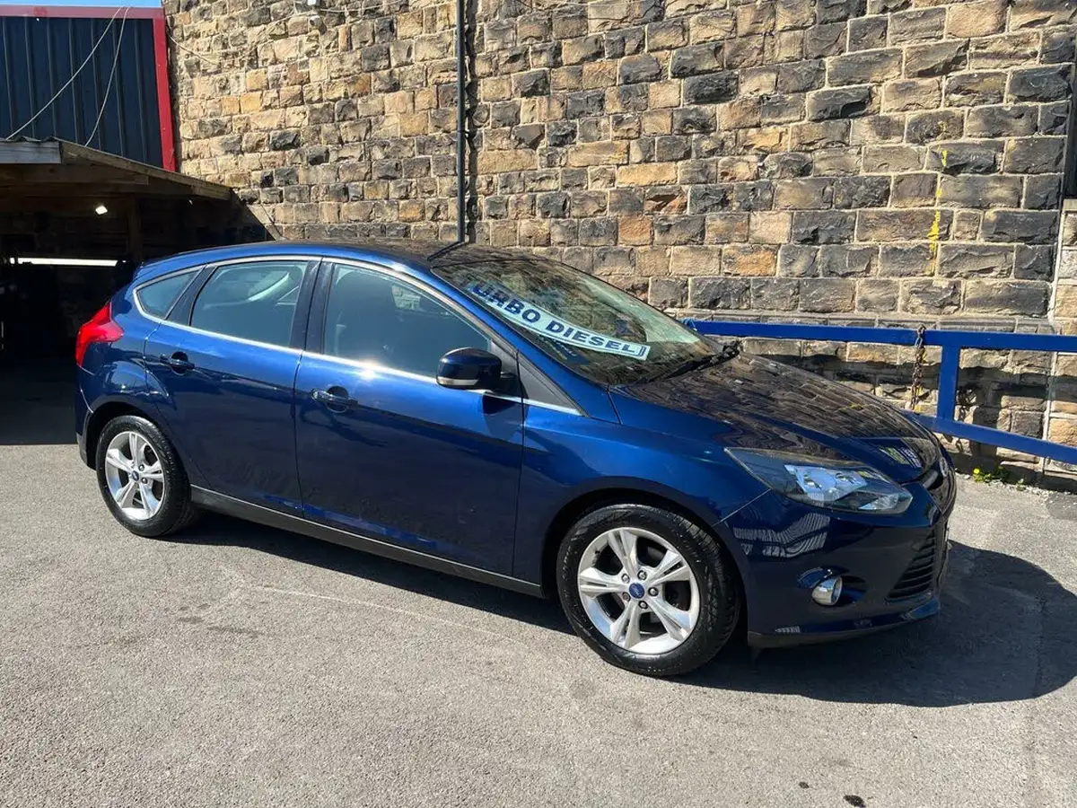 2013-ford-focus-16tdci-zetec-115ps-hatchback-big-0