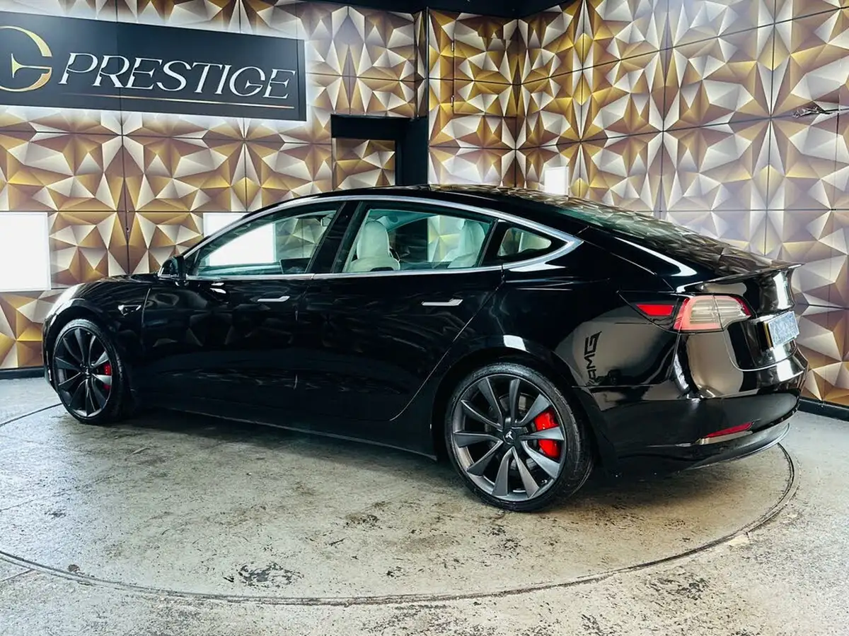 2019-tesla-model-3-e-4x4-performance-pack-big-31