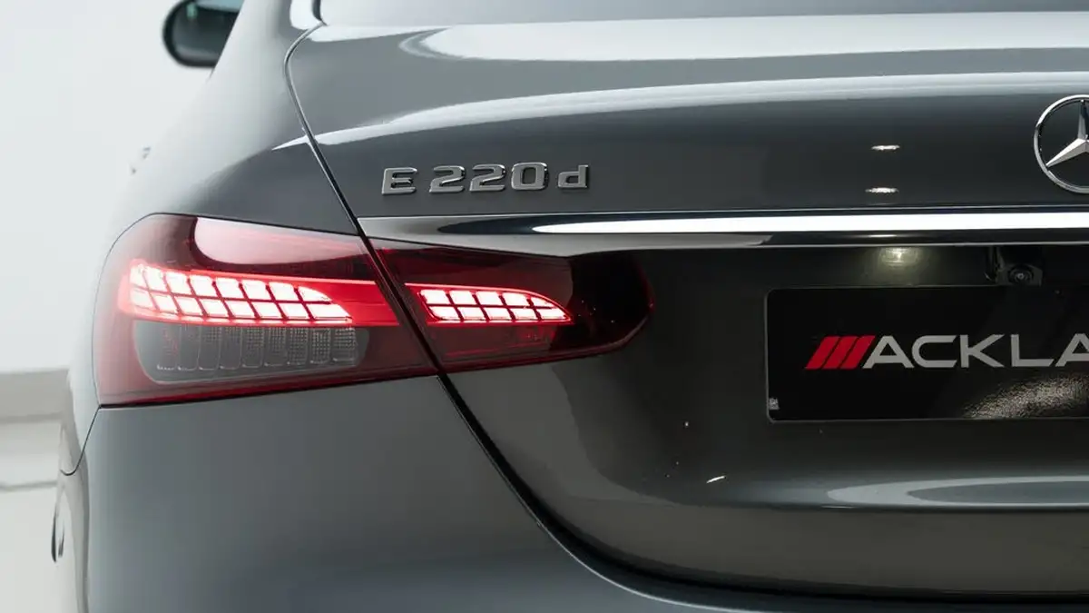 2021-mercedes-benz-e-class-20d-e220d-amg-line-night-edition-premium-plus-saloon-4d-big-6