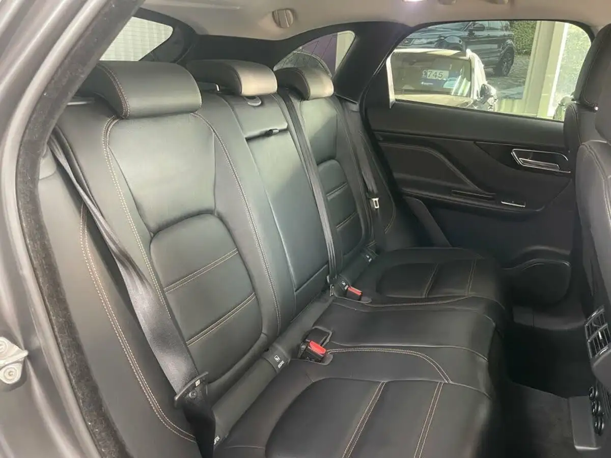 2017-jaguar-f-pace-20-i4d-prestige-180ps-ss-auto-big-20