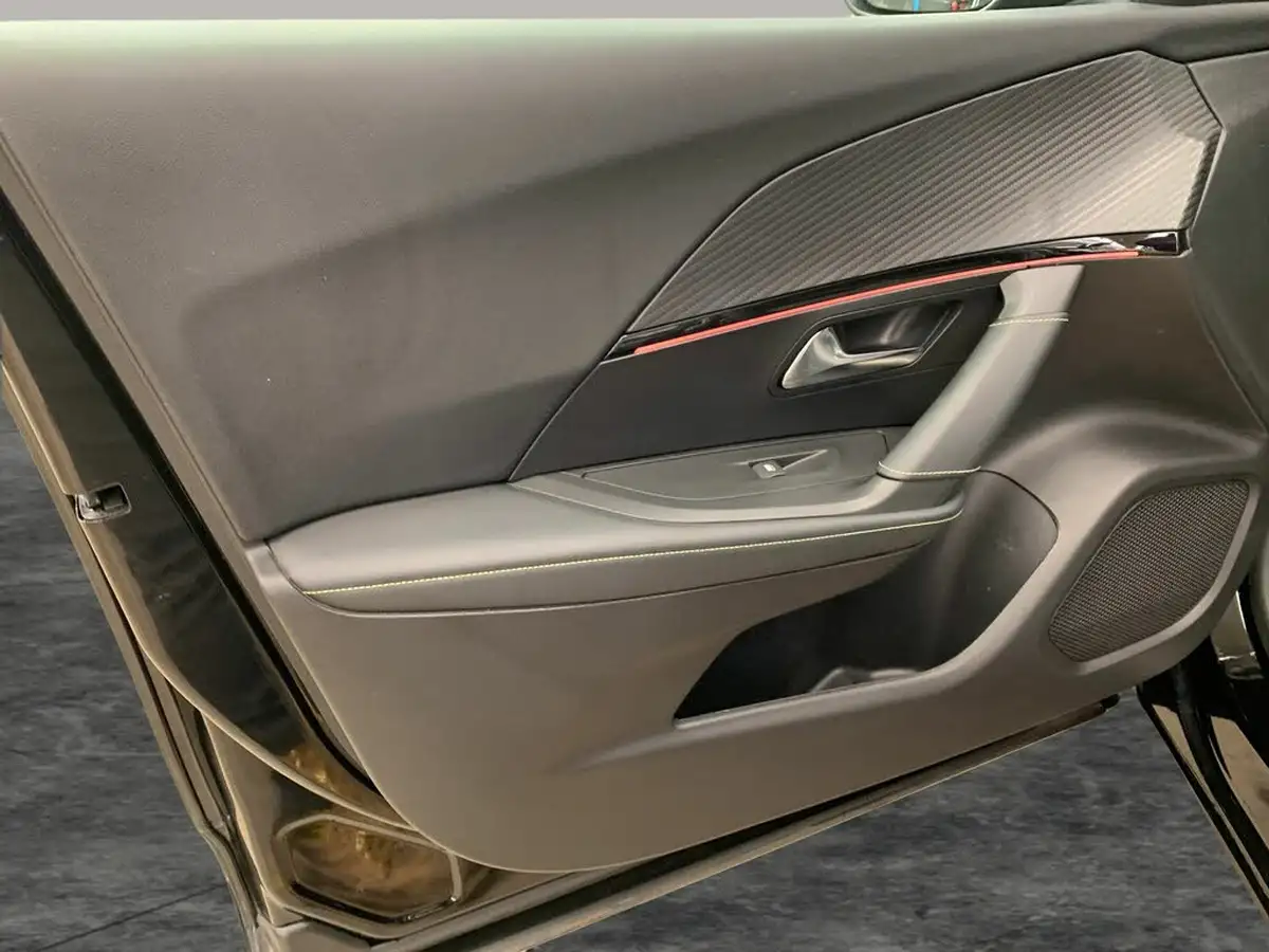 2022-peugeot-2008-suv-e-gt-premium-big-25