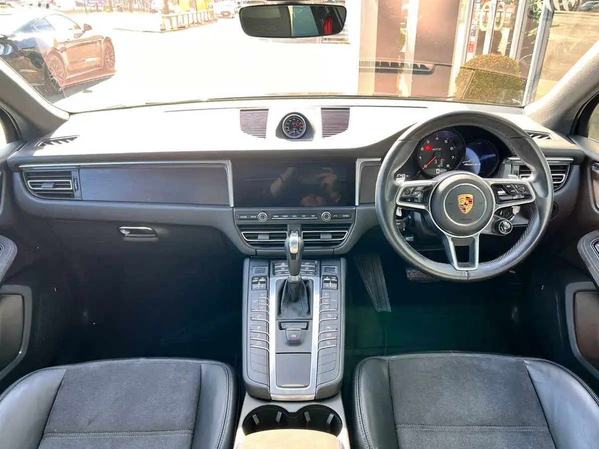 2020-porsche-macan-29-v6-gts-big-18