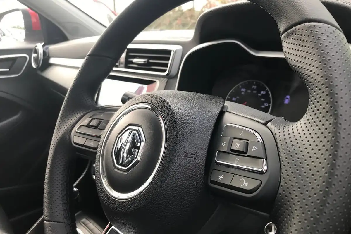 2020-mg-zs-suv-10t-gdi-exclusive-111ps-big-25