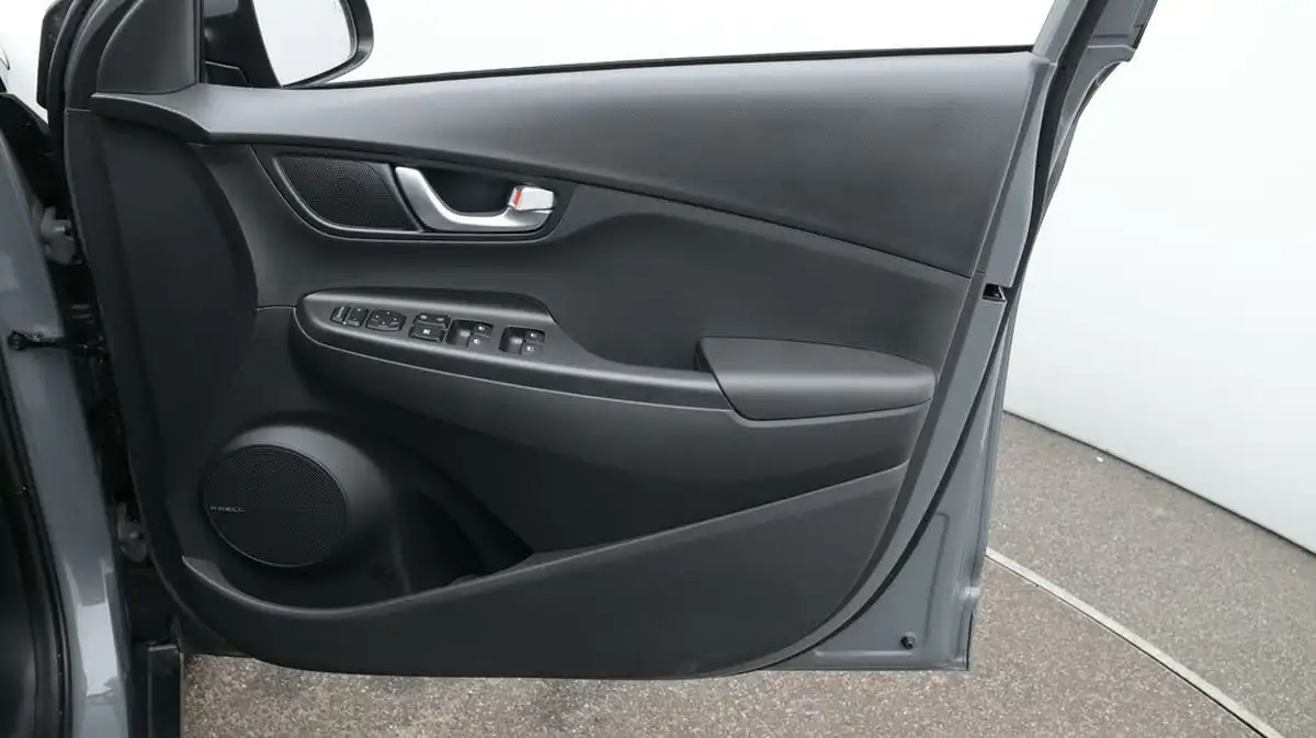 2021-hyundai-kona-e-premium-204ps-64kwh-7kw-obc-big-15