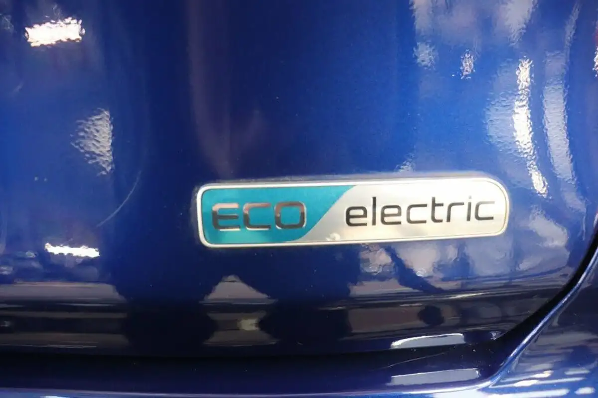 2021-kia-e-niro-ev-3-big-9
