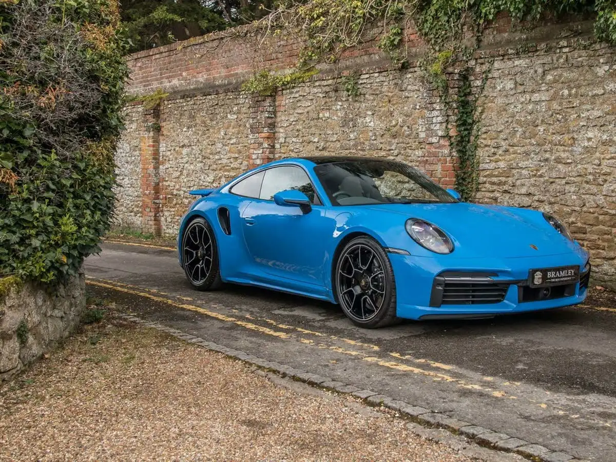 2022-porsche-911-38-turbo-s-awd-turbo-coupe-big-9