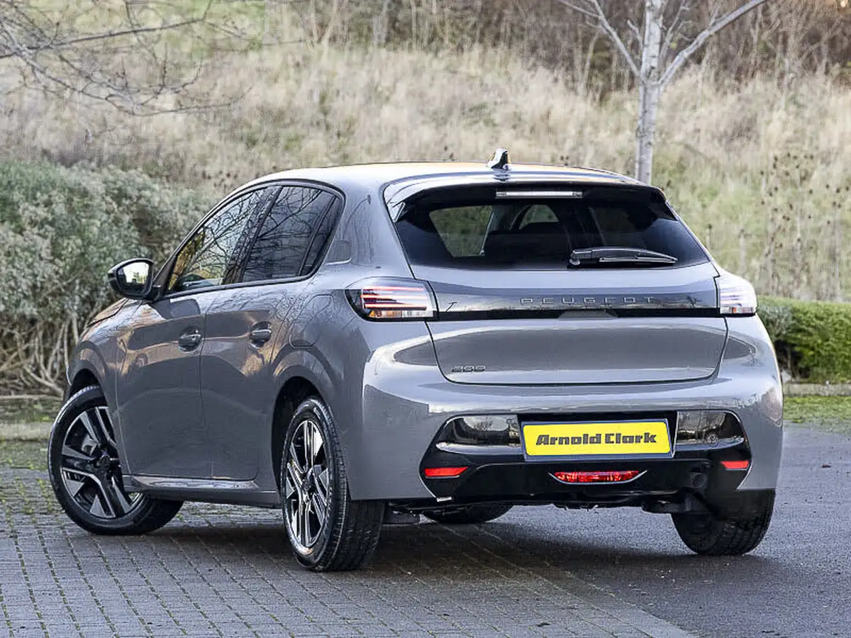 2025-peugeot-208-12-puretech-allure-big-1
